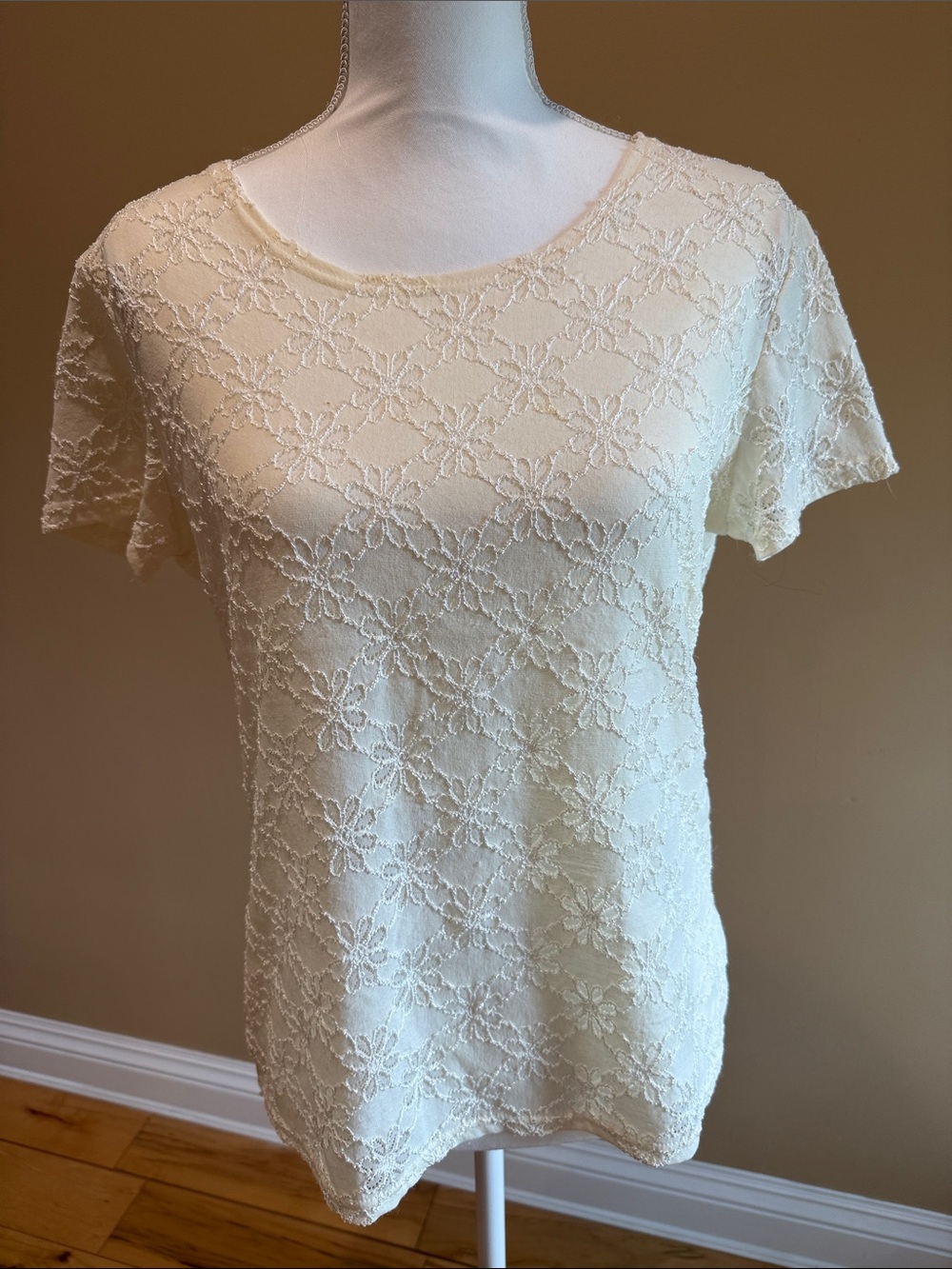 Covington Cream Floral Lace Short Sleeve Tee